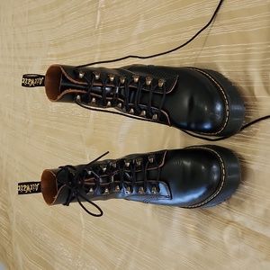 Dr Martens Leona Women's Size 8 Heeled Boots